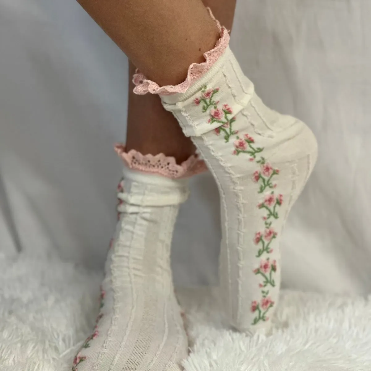 GARDEN PARTY floral lace ankle sock - pink