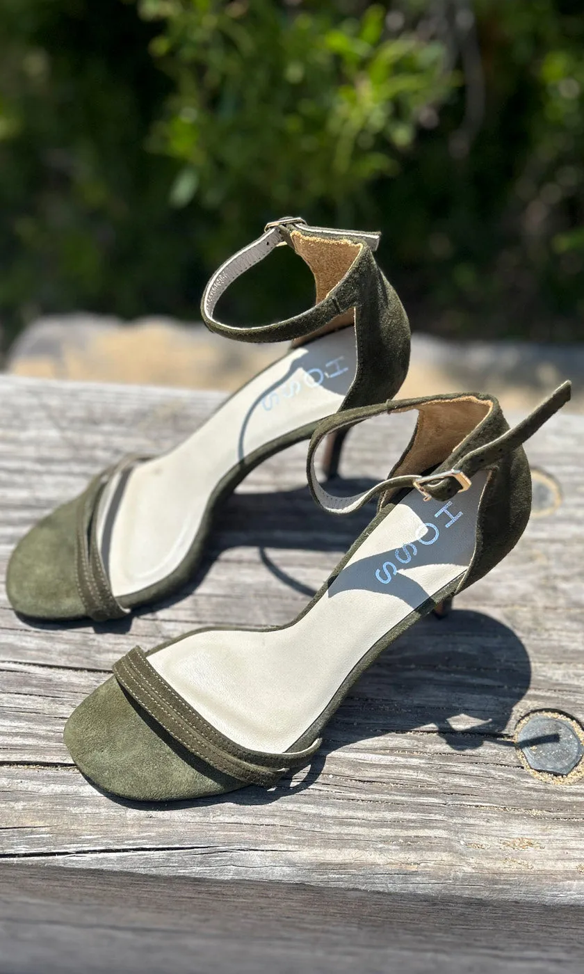 HOSS Morgan Olive Suede Heels