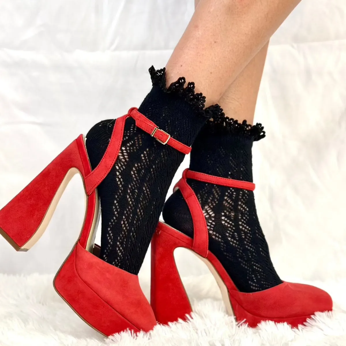 LACE crochet lace ankle socks -black