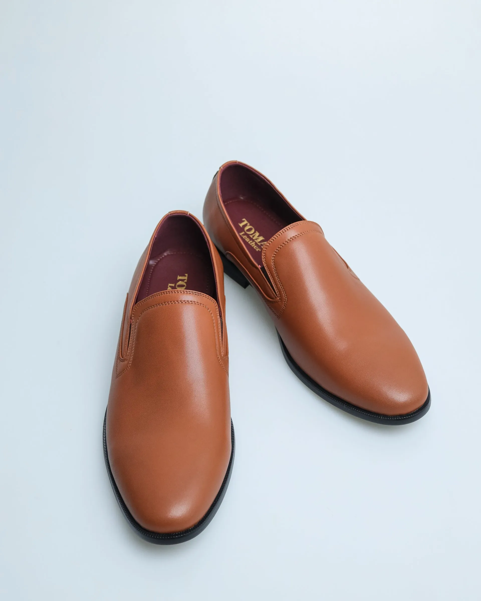 Tomaz HF057 Men's Plain Toe Slip On (Brown)